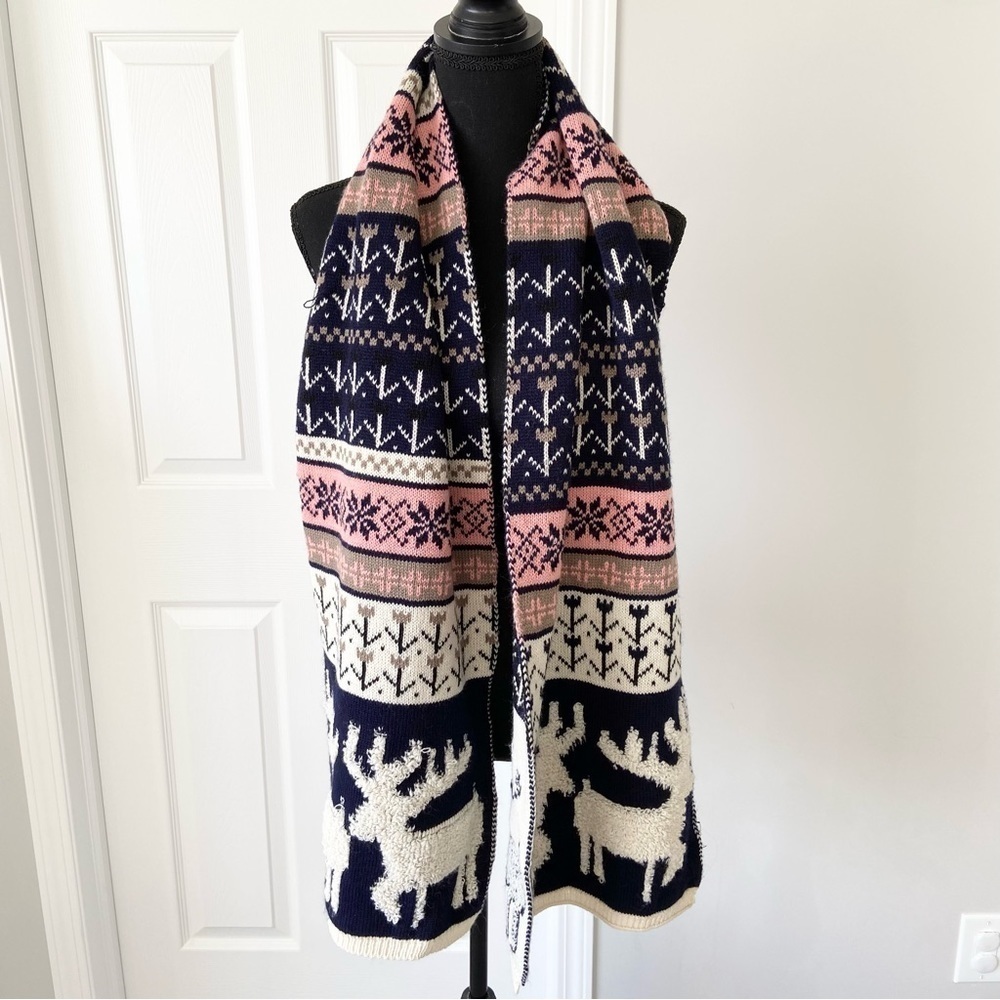 G Fashion Textured Knitted Snowflake Moose Pattern Scarf